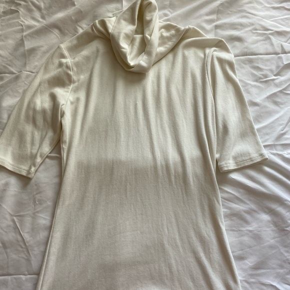 White turtleneck - Picture 1 of 1